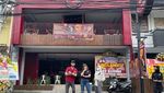 Dinar Candy Doyan Jajanan Pasar hingga Kulineran di Pinggir Pantai