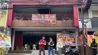Melebarkan sayapnya, Dinar Candy pernah mencoba sebuah bisnis kuliner. Rumah maka  spesialis Sei Sapi dikelola bersama timnya. Foto: Instagram/dinar_candy