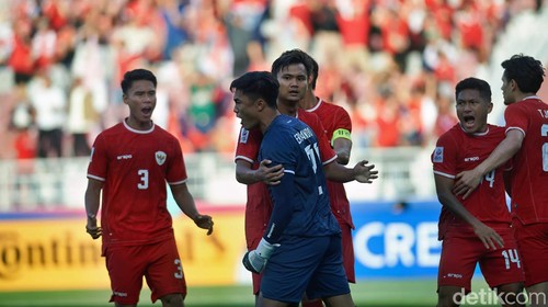 Komang Teguh Trisnanda, Ernando Ari.