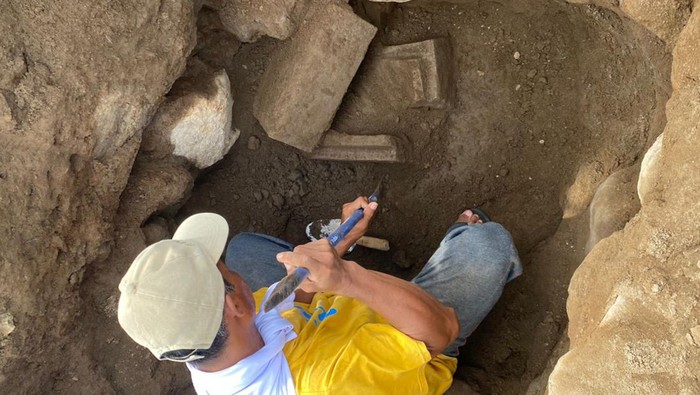 Kotak pripih di reruntuhan candi Perwara di kompleks candi Plaosan, Kecamatan Prambanan, Klaten.