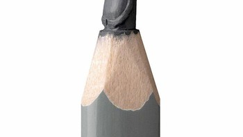 Tentunya menciptakan patung-patung ini membutuhkan waktu yang lama dan menuntut kesabaran yang tinggi dalam keseluruhan prosesnya. Ia mengatakan tantangan terbesarnya adalah patung pensil ini sangat rapuh dan sering pecah, sehingga kadang membuatnya kesal. Foto: Boredpanda/Salavat Fidai