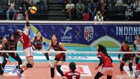 Red Sparks bertanding melawan Indonesia All Star dalam laga Fun Volleyball di Indonesia Arena, Jakarta, Sabtu (20/4/2024).