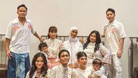 Kebersamaan Paula dengan kerabat. Foto: instagram Paula Verhoeven