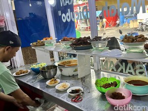 Lezatnya Masakan RM Padang Malah Dicubo yang Legendaris di Bandung