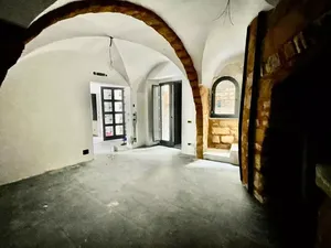 Dijual Rumah Seharga Rp 17 Ribu di Italia, Begini Jeroannya
