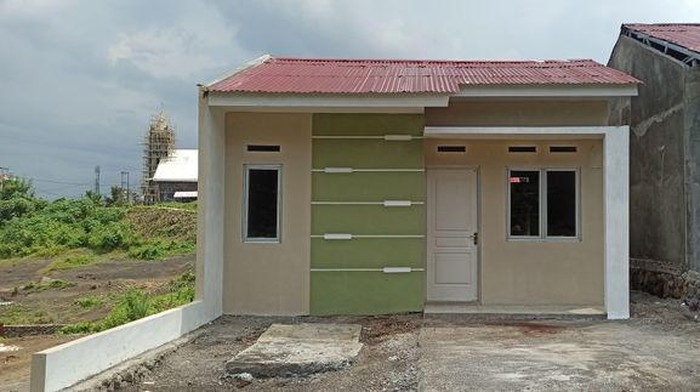 Tampilan depan rumah di Greenville Residence