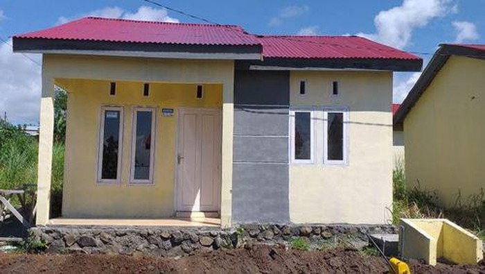 Tampilan depan rumah di Manembo-Nembo Asri 1.