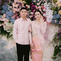 Selama ini Beby dan Rizki sendiri jarang membagikan kemesraan mereka ke publik. Kabar lamaran keduanya pun berhasil membuat beberapa penggemarnya kaget. Foto: Instagram/@bebytsabina