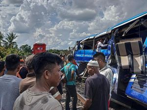 Kronologi KA Rajabasa Tabrak Bus di OKU Timur, 4 Tewas-15 Terluka