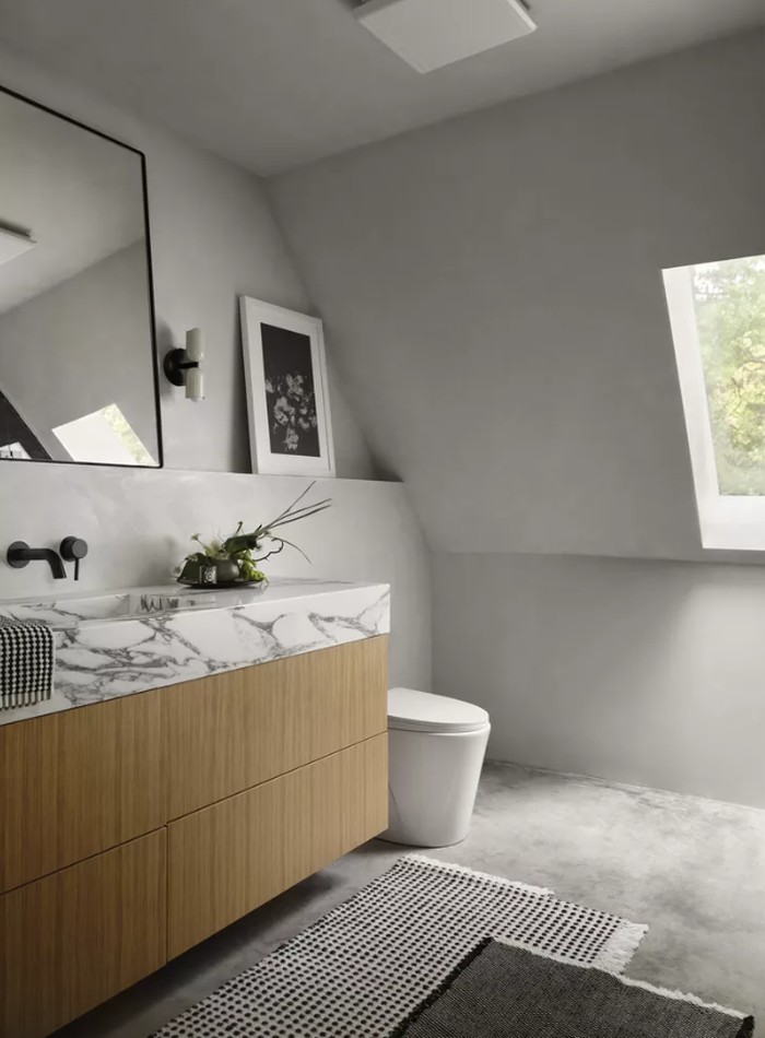 Campuran Tekstur Alami di Kamar Mandi