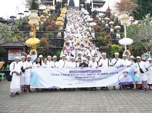 Dharma Santi BUMN Mantapkan Nilai AKHLAK ke Anak Muda di Bali