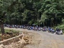 Poros Maros-Bone di Camba Tertutup Longsoran Batu, Polisi Buka Tutup Lalin