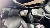 Terdapat embos Rubicon pada area jok. Foto: Lelang.go.id