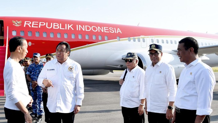 Presiden Jokowi Mendarat di Gorontalo, Disambut Hangat oleh Ketua DPR RI Asal Gorontalo