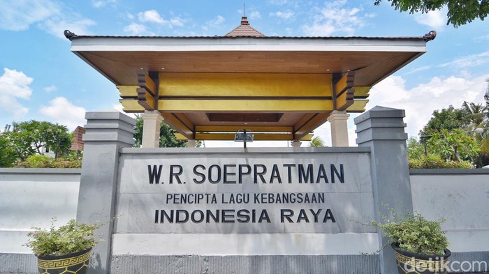 Makam WR Suprapto di Surabaya