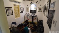 Didalam ruang utama ini ada beberap literatur perjalanan WR Soepratman selama masa perjuangan.