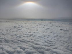 Mengagumkan! Pilot Bagikan Fenomena Awan dari Kokpit Pesawat