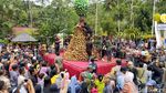 Potret Kemeriahan Kenduri Tumpeng Durian Raksasa di Trenggalek