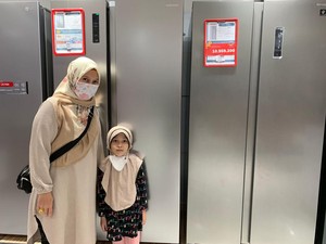 Pengunjung Transmart Full Day Sale Happy, Beli Kulkas 4 Pintu Dapat Diskon Gede!