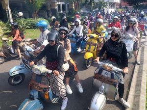 200 Perempuan Pecinta Skuter Turun ke Jalan Peringati Hari Kartini
