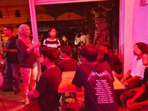 Asyik Teguk Miras, 3 Cewek Kafe-5 Pelajar SMP Diamankan Polisi di Mataram
