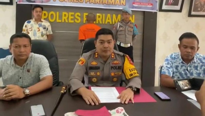 Polres Pariaman saat merilis kasus paman cabuli keponakan yang masih berusia balita. (dok. Polres Pariaman)