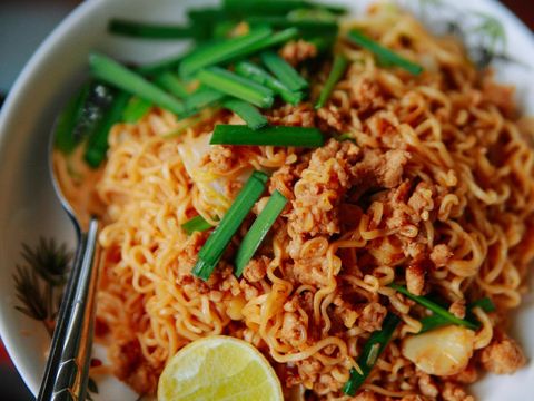 Resep Mie Goreng Ayam Pedas ala Korea