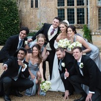 Diketahui Richard dan Sophie ikut menjadi pengiring pengantin di pernikahan sahabat mereka bernama Katie dan James yang digelar di Brympton House, Inggris. Foto: Instagram/@richo_kyle/@sophielilylondon