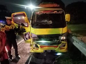 Warga Kota Batu Tewas Tertabrak Truk Saat Buang Air Kecil di Tol Waru Sidoarjo