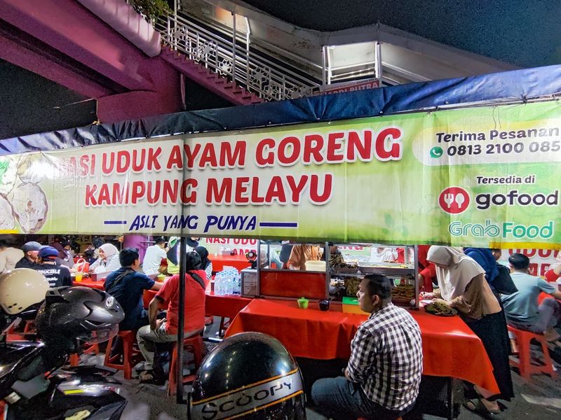 5 Nasi Uduk Enak yang Lagi Viral, Sudah Pernah Coba?