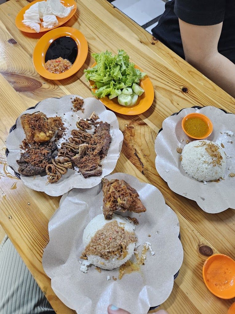 5 Nasi Uduk Enak yang Lagi Viral, Sudah Pernah Coba?