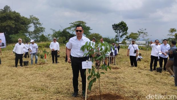 AHY Izinkan Warga Kelola 250 Ha Lahan Eks HGU di Ciawi