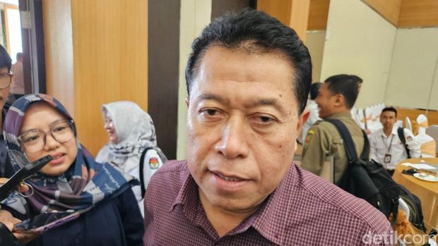 Anggota KPU Jateng, Basmar Perianto Amron di sela rapat koordinasi evaluasi Pemilu 2024 di Atria Hotel, Magelang, Senin (22/4/2024).
