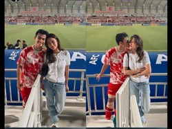 Gaya Azizah Salsha Pamer Kemesraan Bareng Pratama Arhan Usai Tanding di Qatar