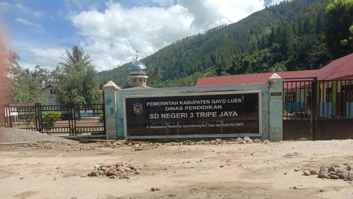 Banjir dan tanah longsor menerjang dua desa di Gayo Lues