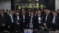 Yusril Ihza Mahendra, Hotman Paris Hutapea, OC Kaligis, Otto Hasibuan, dan Hinca Panjaitan dari Tim Hukum Prabowo-Gibran menanggapi putusan sengketa Pilpres di gedung MK, Jakarta Pusat, Senin (22/4/2024).   