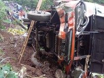 Terungkap! KIR Bus Rombongan Wisata Terguling di Siluk Imogiri Ternyata Mati
