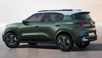 All New Citroen C3 Aircross mengalami perubahan radikal dari sisi desain. Jika pada generasi sebelumnya mobil ini masih bertampang kalem dan elegan, pada model barunya tampil lebih tegas dan berkarakter dengan bentuk yang semakin mirip SUV. Foto: Dok. Citroen