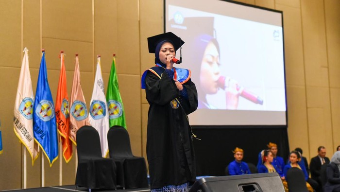 Clarinta Ega Divanie