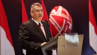 Direktur Utama STAR Asset Management Hanif Mantiq memberikan sambutan dalam Diskusi Outlook Market 2024. 