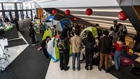 Aktivis mahasiswa di sekolah baru mendirikan perkemahan sebagai bentuk solidaritas dengan para aktivis mahasiswa Universitas Columbia.  