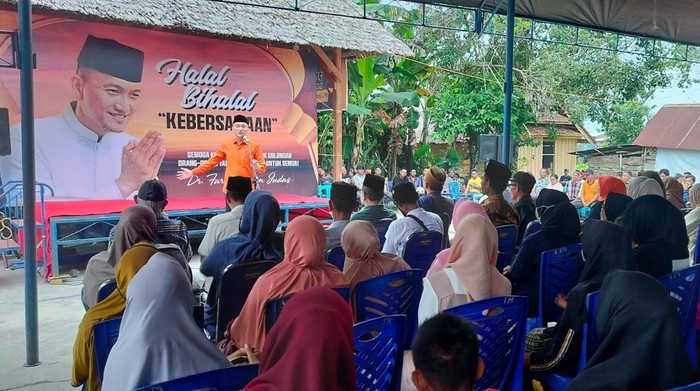 Farid Kasim Judas (FKJ) saat menggelar halal bihalal yang dihadiri RT/RW di Palopo.