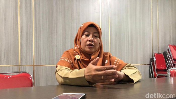 Kepala Seksi Pencegahan Pengendalian Penyakit Menular dan Imunisasi Dinkes Kota Jogja, Endang Sri Rahayu di kantornya, Senin (22/4/2024).