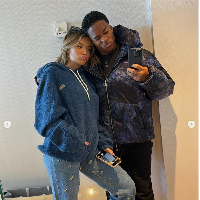 Saat tampil dalam podcast Pod Delas’, Endrick dan Gabriely mengungkapkan apa saja isi kontrak pacaran mereka. Keduanya membuat peraturan di antaranya tidak boleh berubah secara drastis selama masa pacaran, tak boleh jadi pecandu dan wajib mengucapkan ‘i love you’ ke satu sama lain dalam berbagai situasi. Foto: Dok. Instagram gabrielymiiranda