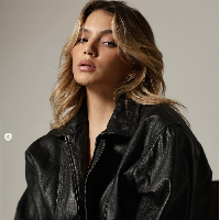 Endrick dan Gabriely pertama kali bertemu pada November 2023. Sebuah video viral di media sosial menunjukkan Endrick sedang melakukan wawancara, matanya melirik ke arah seorang gadis pirang cantik yang berjalan di dekatnya. Gadis itu tidak lain adalah Gabriely Miranda. Tak lama kemudian, mereka mulai berkencan tetapi memutuskan untuk merahasiakan hubungan mereka. Foto: Dok. Instagram gabrielymiiranda