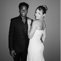 Endrick Felipe Moreira de Sousa atau lebih dikenal dengan nama Endrick merupakan pemain bola berusia 17 tahun yang saat ini jadi perbincangan karena pengakuannya memiliki kontrak pacaran dengan kekasihnya selebgram Gabriely Miranda. Foto: Dok. Instagram gabrielymiiranda