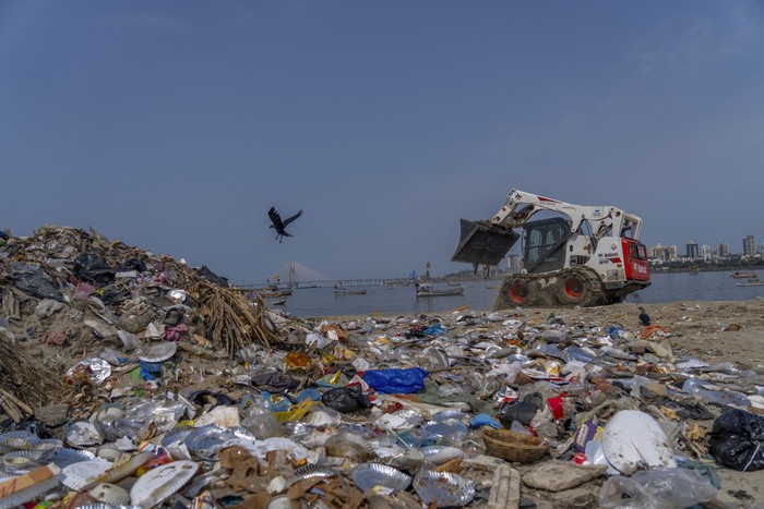 Hari Bumi tahun ini berfokus pada ancaman plastik terhadap lingkungan kita.