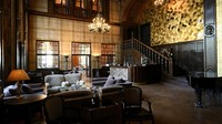 Begitu masuk ke lobi hotel, tamu akan disambut dengan nuansa klasik nan elegan.