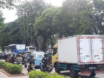 Jalan Sekitar MK Ditutup, Lalin Depan Istiqlal-Jalan Juanda Padat Merayap