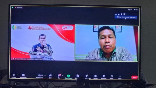 Kadistanbun Dompu, Muhammad Syahroni, saat rapat online bersama Direktur SPHP Bapanas Jumat (19/4/2024). (Dok. Kadistanbun Dompu)